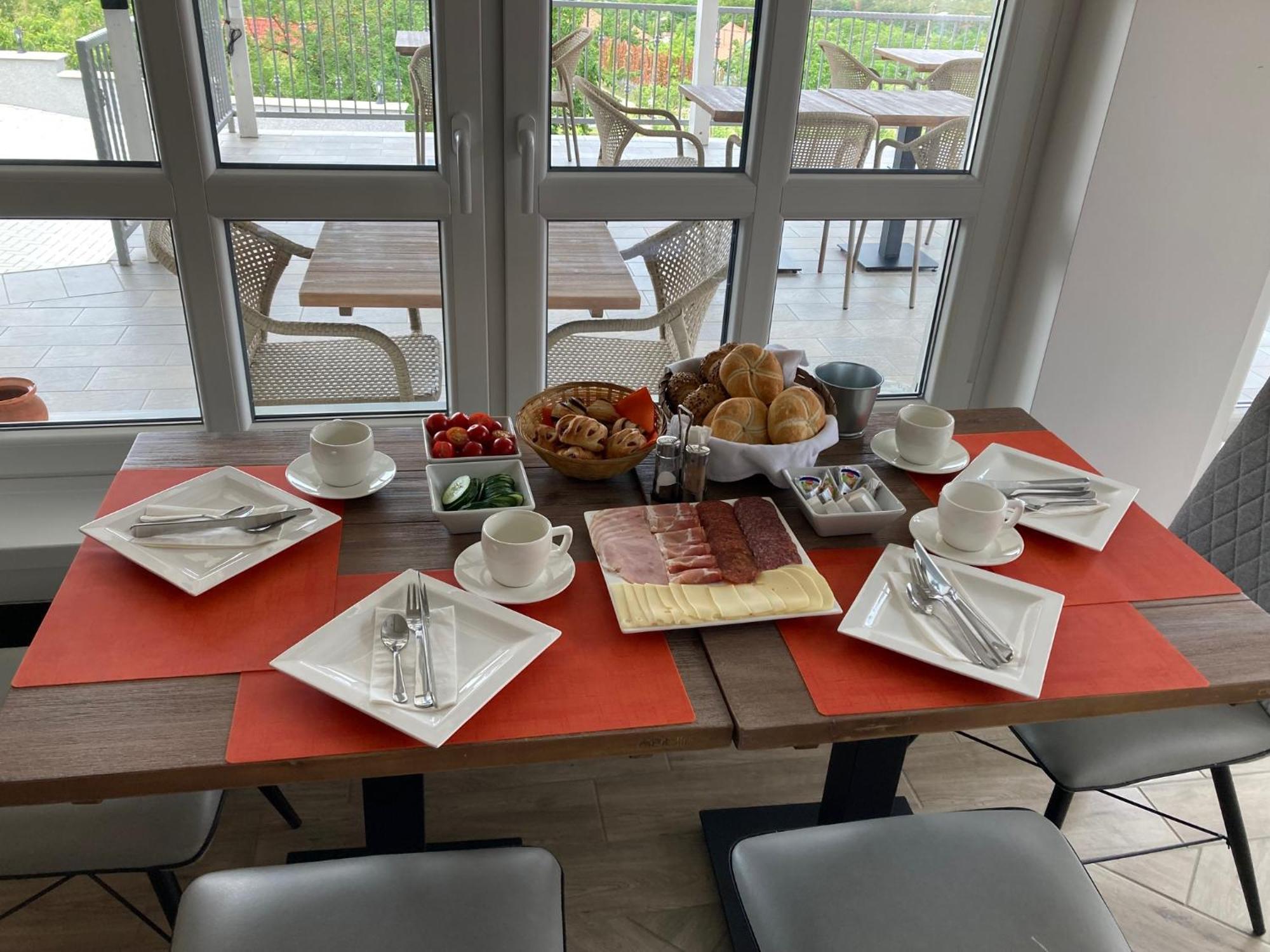 Bed and Breakfast Fogado A Ket Toelgyfahoz Шюмег Экстерьер фото