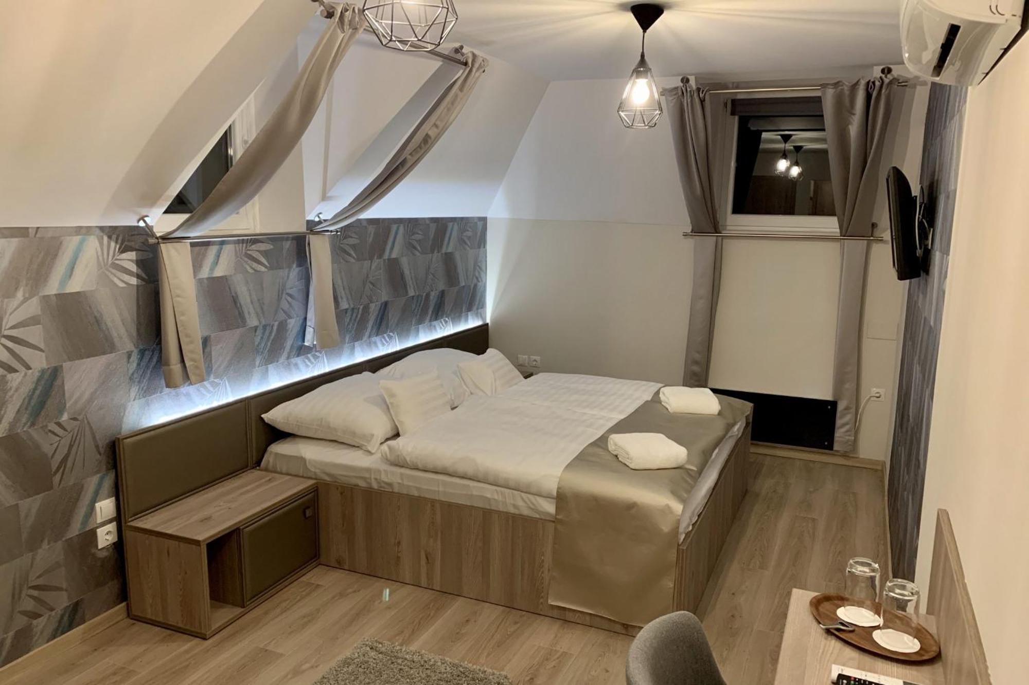 Bed and Breakfast Fogado A Ket Toelgyfahoz Шюмег Экстерьер фото